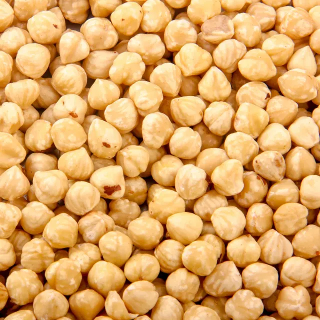 Roasted hazelnut kernels